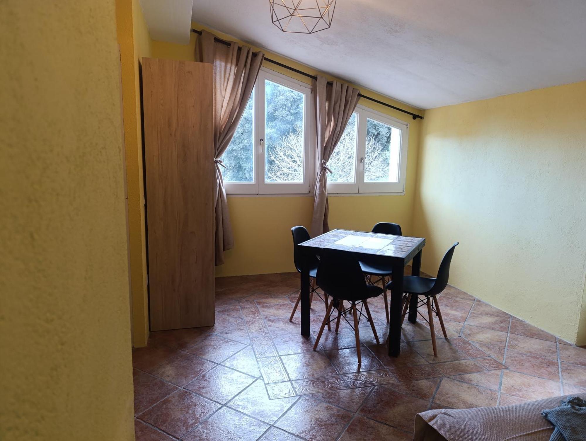 Mas Pitre Bed & Breakfast Besalu Exterior photo